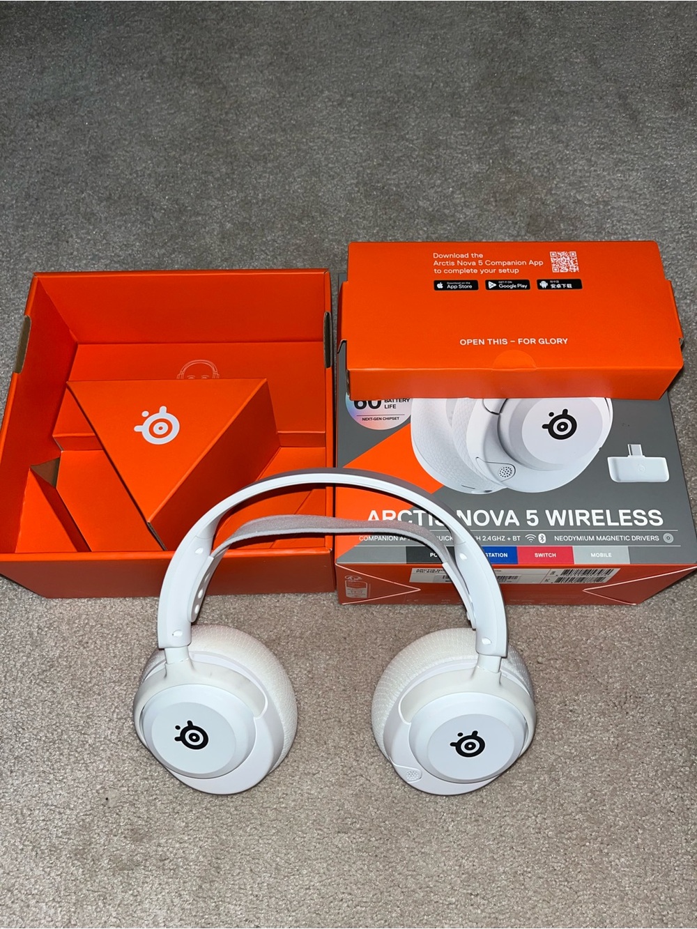 SteelSeries Arctic Nova 5 Wireless Over-Ear Headphones - White